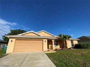 Building Photo - 1104 NW 11th Pl