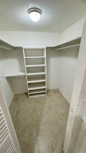 Building Photo - 2025 NE 164th St