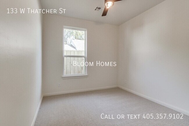 Building Photo - 133 W Thatcher St