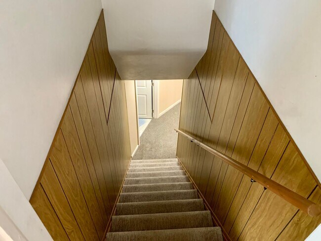 Building Photo - 14865 Pershing Dr
