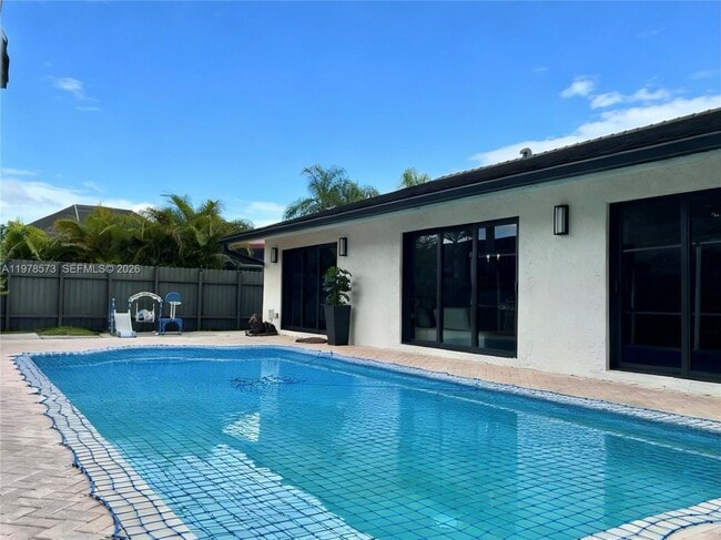 Building Photo - 11104 SW 139th Ct