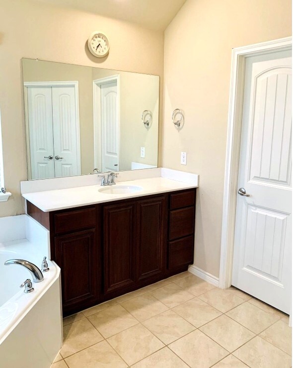 Master Bath Sink - 4706 Lakeway Dr