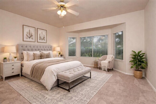 Building Photo - 129 Dewberry Dr