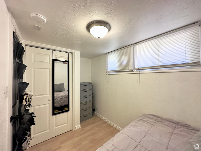 Building Photo - 360 N 900 W