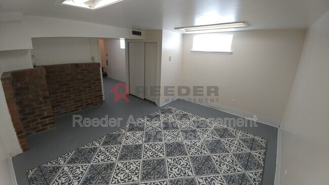 Building Photo - 245 N 100 E