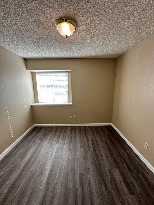 Building Photo - 6308 Quaking Aspen St