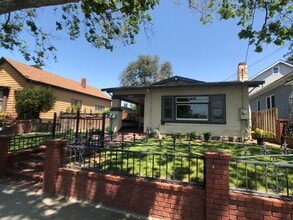 Building Photo - Classic Craftsman Style Home