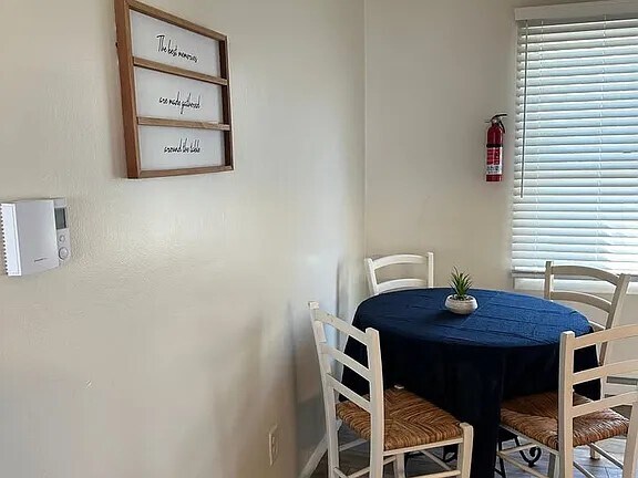 Building Photo - 1950 Weaver St