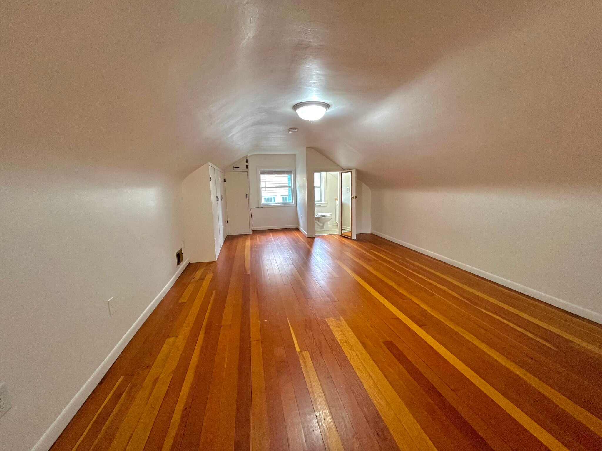 Building Photo - 706 Grand Ave NE