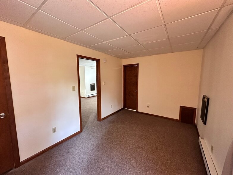 Bedroom Alt View - 337 W High St