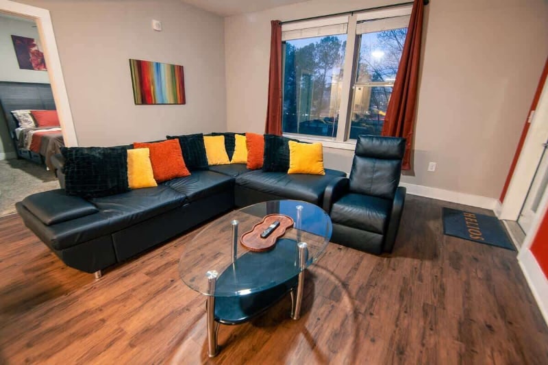 Building Photo - 2470 Cheshire Bridge Rd NE