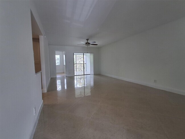 Building Photo - 8763 Shadow Wood Blvd