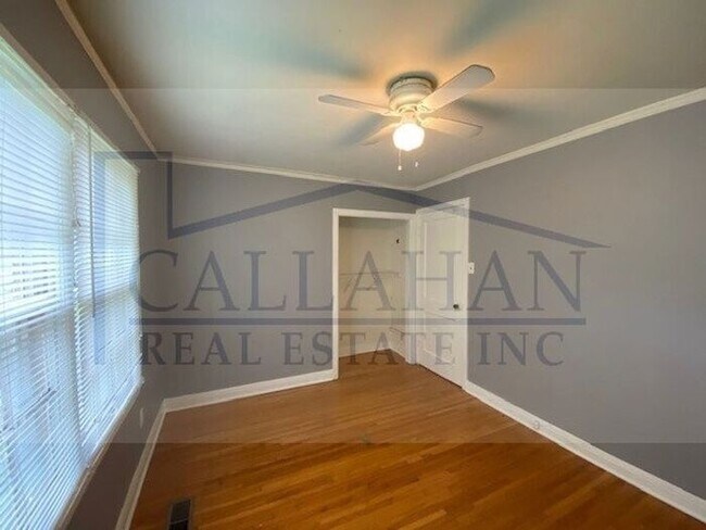 Building Photo - Park Hill 2 Bedroom