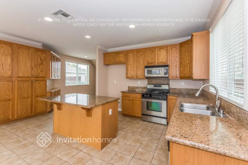 Building Photo - 1764 Dover Cir
