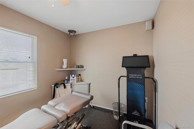 Building Photo - 714 E Park Ave