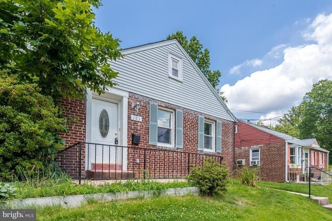 Building Photo - 103 Melbourne Ave