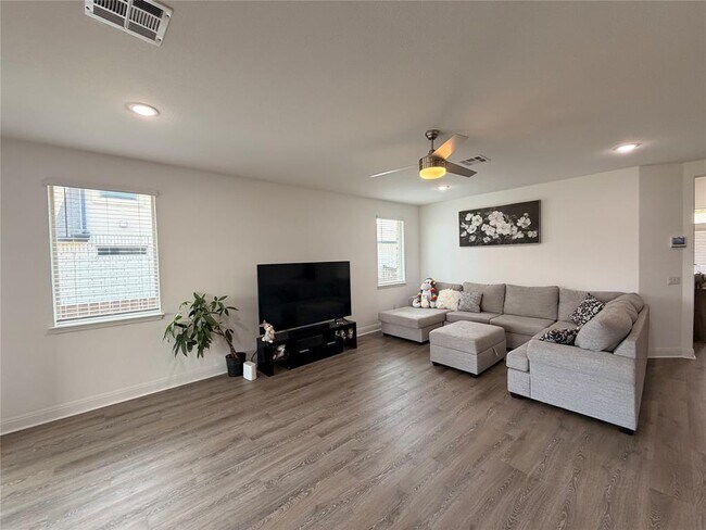 Building Photo - 18017 Stefano Dr