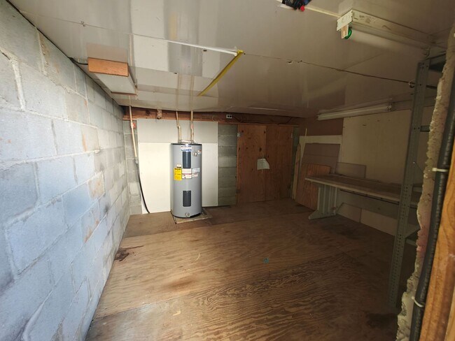 Building Photo - 8201 Skirmish Ln