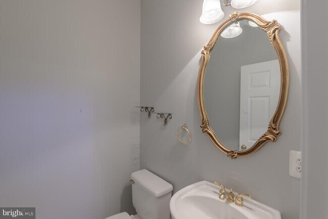 Building Photo - 4912 Waple Ln