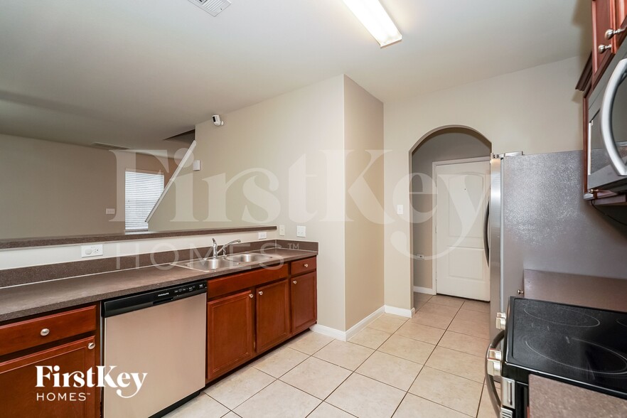 Building Photo - 4717 Cedar Springs Dr