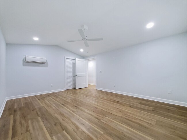 Building Photo - Minutes from Downtown Greenville in a Beau...