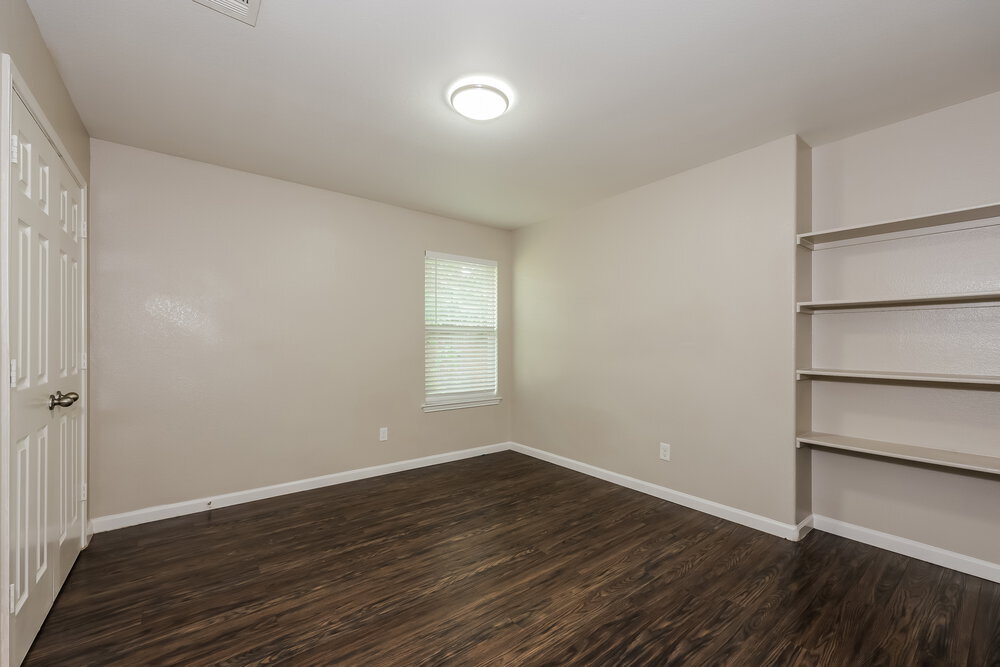 Building Photo - 8820 Elk Creek Ln