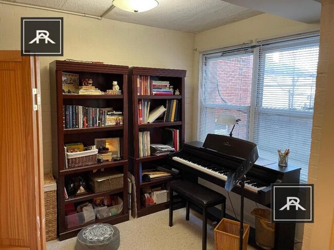 Building Photo - 2 bedroom in Brighton MA 02135