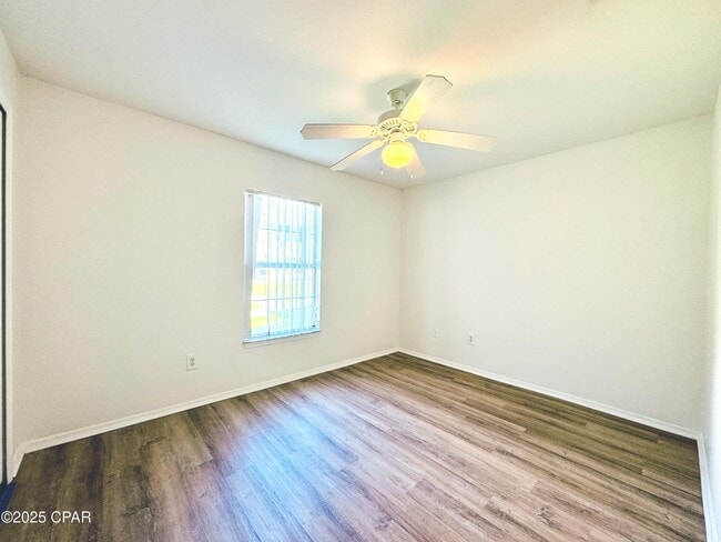 Building Photo - 1402 Lighthouse Rd