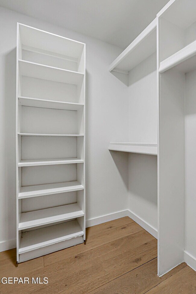 Building Photo - 4828 Ballerina Dr