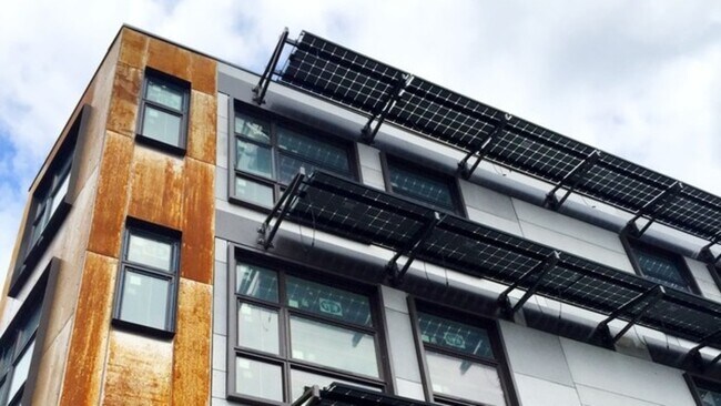 Building Photo - 4780 SE Milwaukie Ave