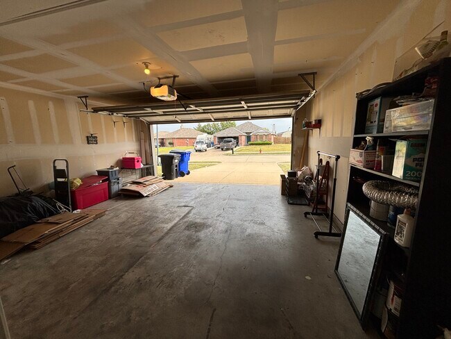 Building Photo - 108 Windsor