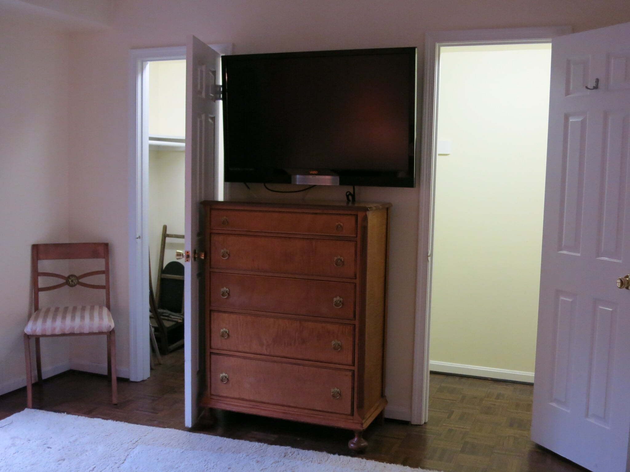 2 walk in closets - 1755 Q St NW