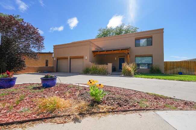 Building Photo - Private Room for Rent with Garage Access – Bedroom 5