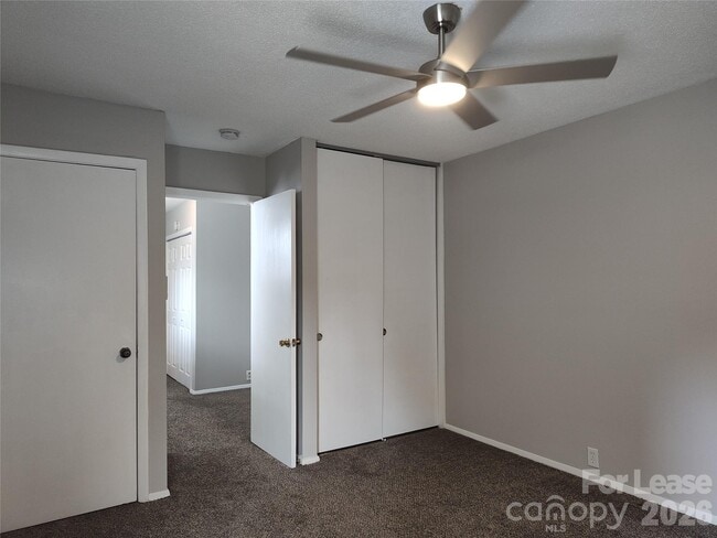 Building Photo - 7001 Stonington Ln