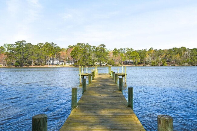 Building Photo - 14279 Eastfield Dr