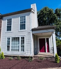 Building Photo - 2 bedroom/2.5 bath in Brentwood (Nipper's ...