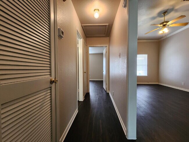 Building Photo - 1807 Windward Dr