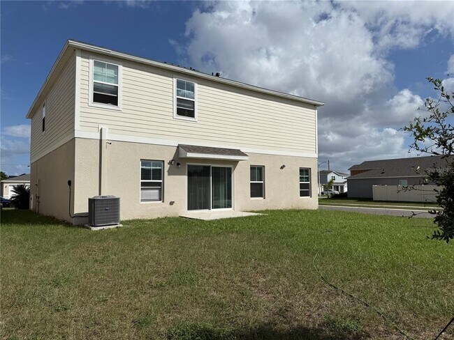Building Photo - 3464 Dahlia Dr