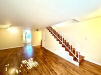 Building Photo - 12251 Moorpark St