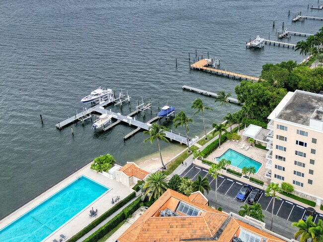 Building Photo - 250 Bradley Pl