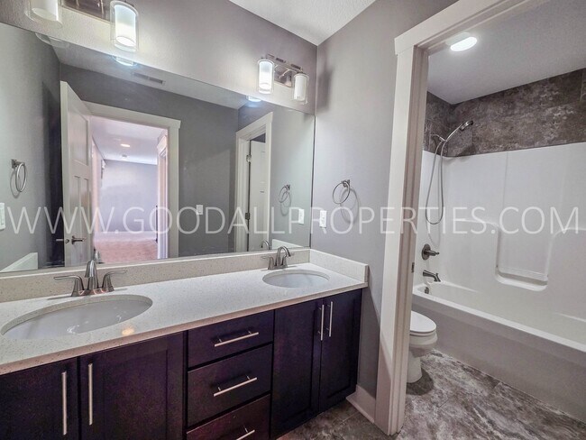 Building Photo - 4-Bedroom Walkout with 3-Car Garage in Waukee Schools