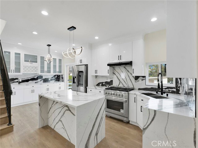 Building Photo - 4530 Ensenada Dr