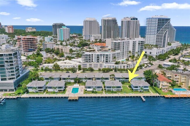 Building Photo - 425 Bayshore Dr