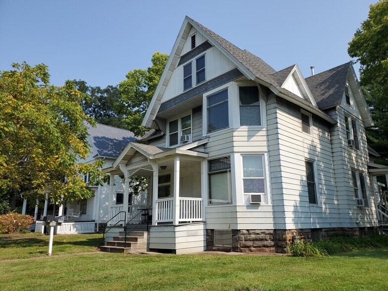 Building Photo - 1425 State St