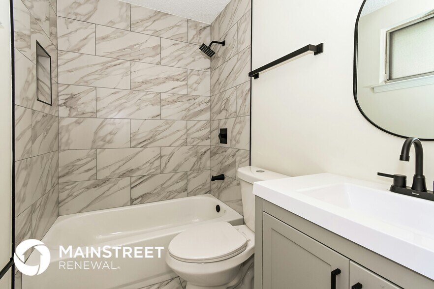 Building Photo - 3862 Kerwood Ave