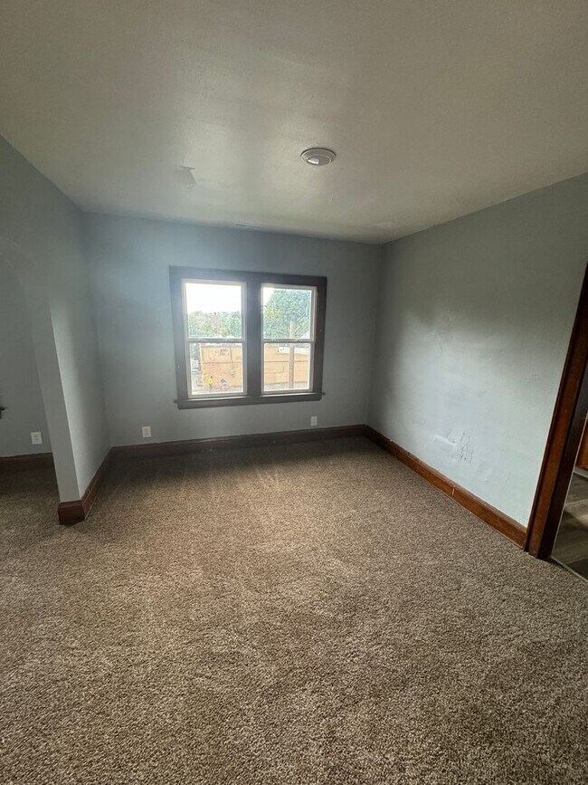 Building Photo - 235 S Arlington St