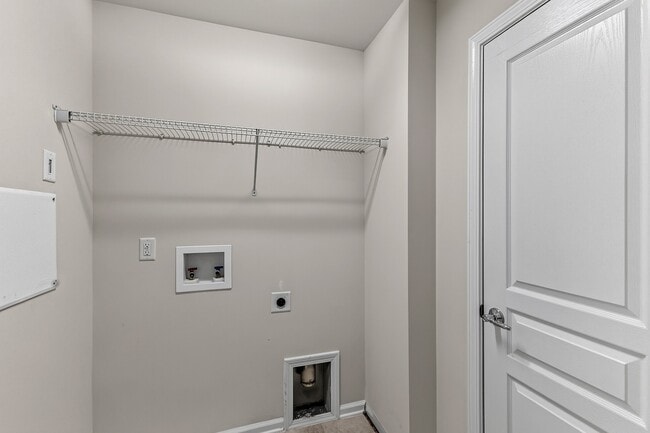 Building Photo - 8611 Macedonia Lake Dr