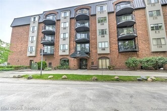 Building Photo - 35300 Woodward Ave