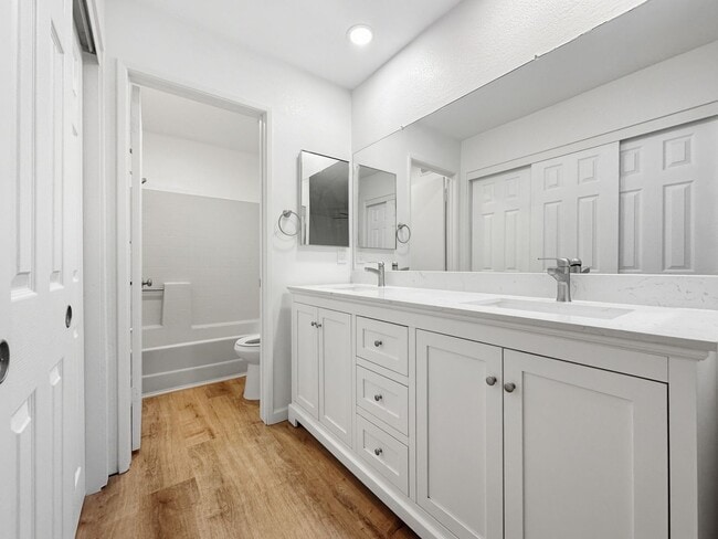 Building Photo - Charming 3BD/2BA Townhouse in Chula Vista ...