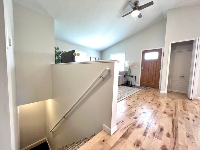 Building Photo - Gorgeous Furnished Home-Ready for move in ...